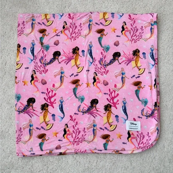 Posh Peanut x Disney’s The Little Mermaid Classic Reversible Patoo - 40”x40” - Picture 4 of 6